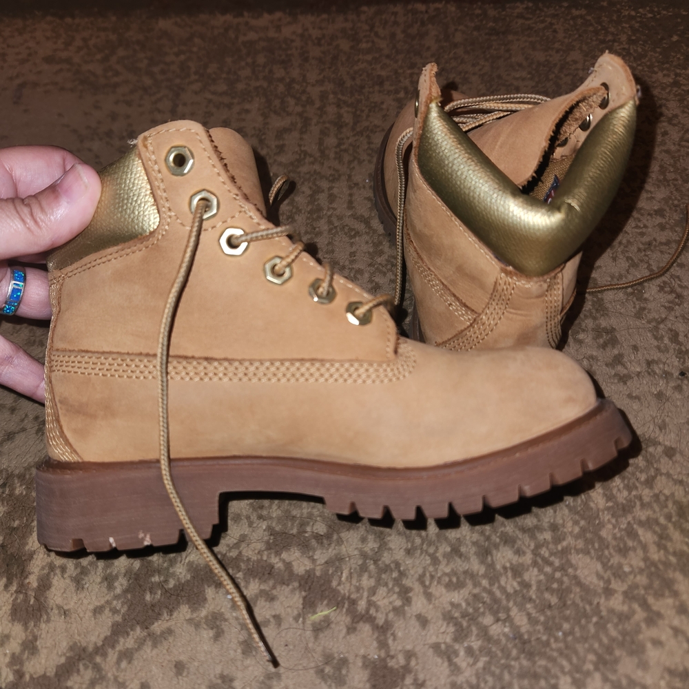 Timberland Tan Kids Boots with Gold Accents - Picture 6 of 9